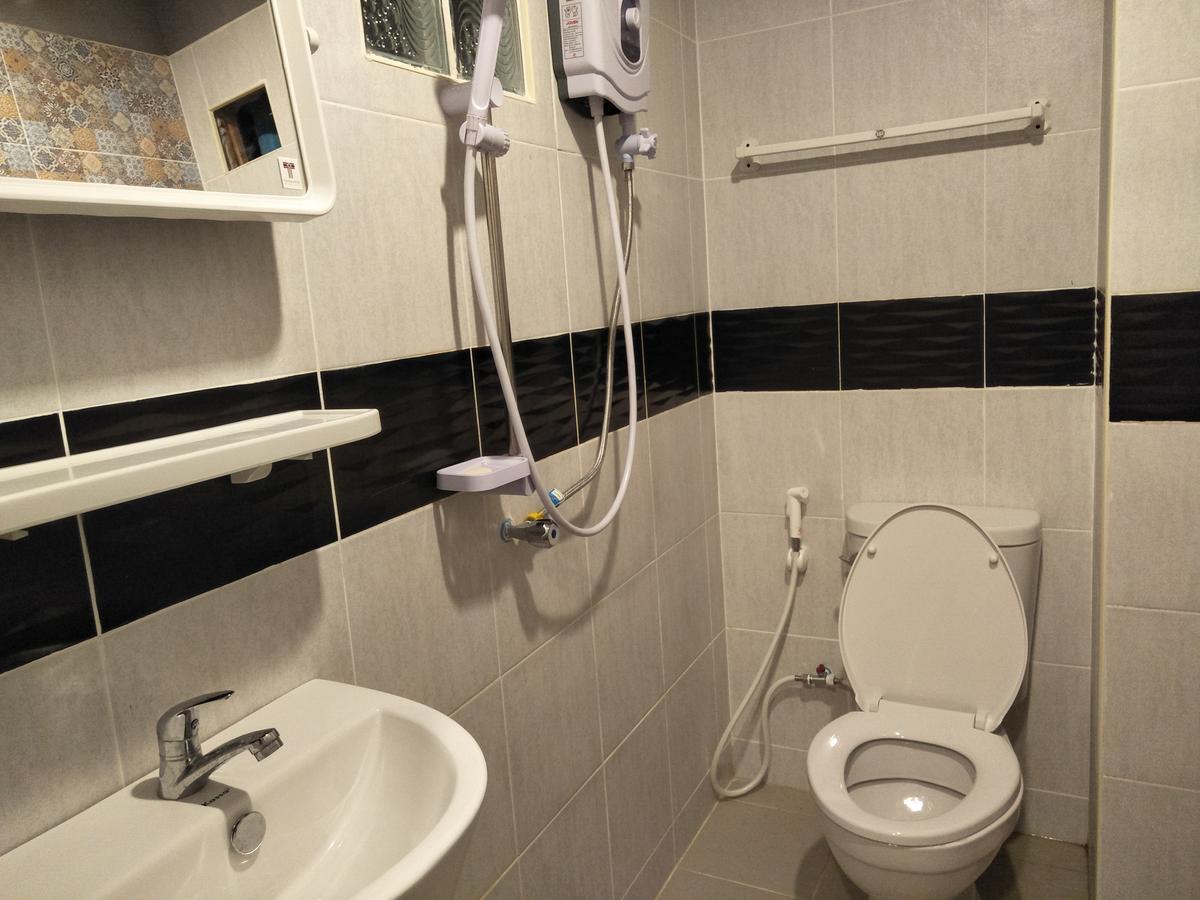 Rinrada Place Hotel Ubon Ratchathani Zewnętrze zdjęcie