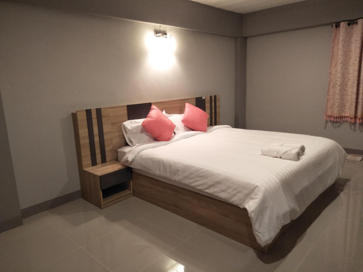 Rinrada Place Hotel Ubon Ratchathani Zewnętrze zdjęcie