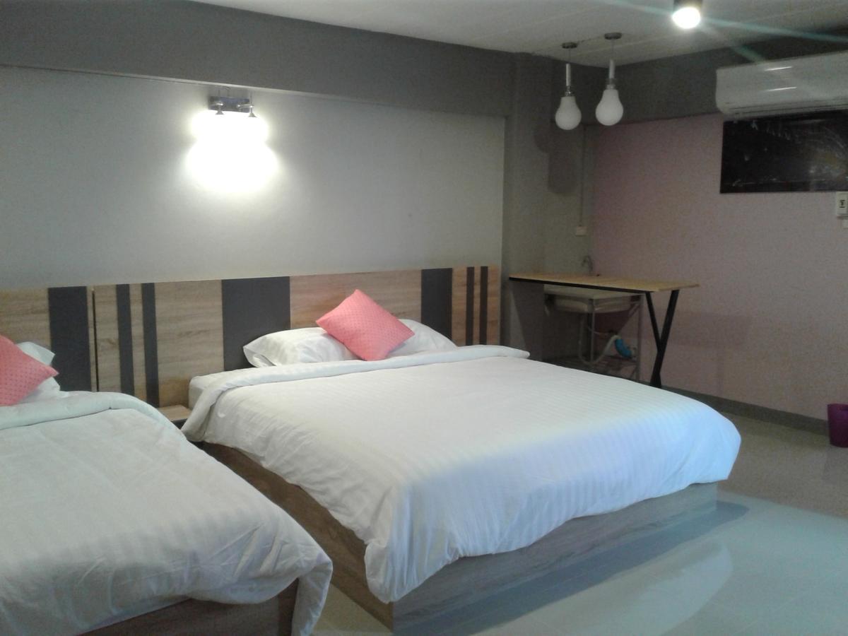 Rinrada Place Hotel Ubon Ratchathani Zewnętrze zdjęcie