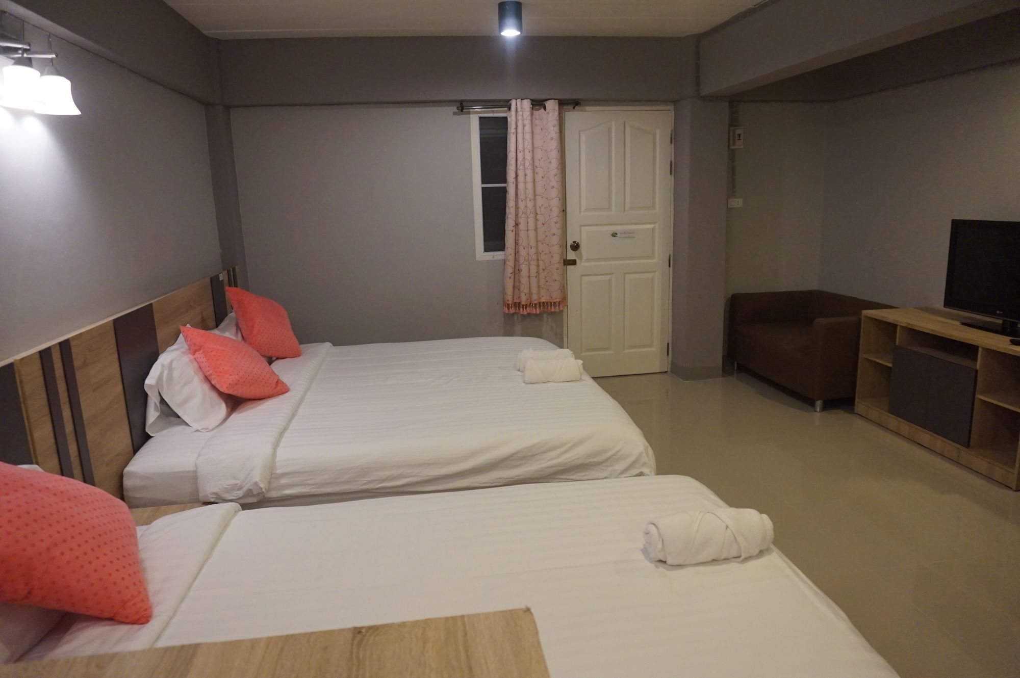 Rinrada Place Hotel Ubon Ratchathani Zewnętrze zdjęcie